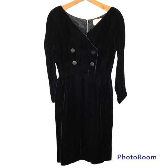 Vintage 50's Black Velvet Long Sleeve Cocktail Party Dress, LBD, 60's Wiggle - Picture 3 of 16